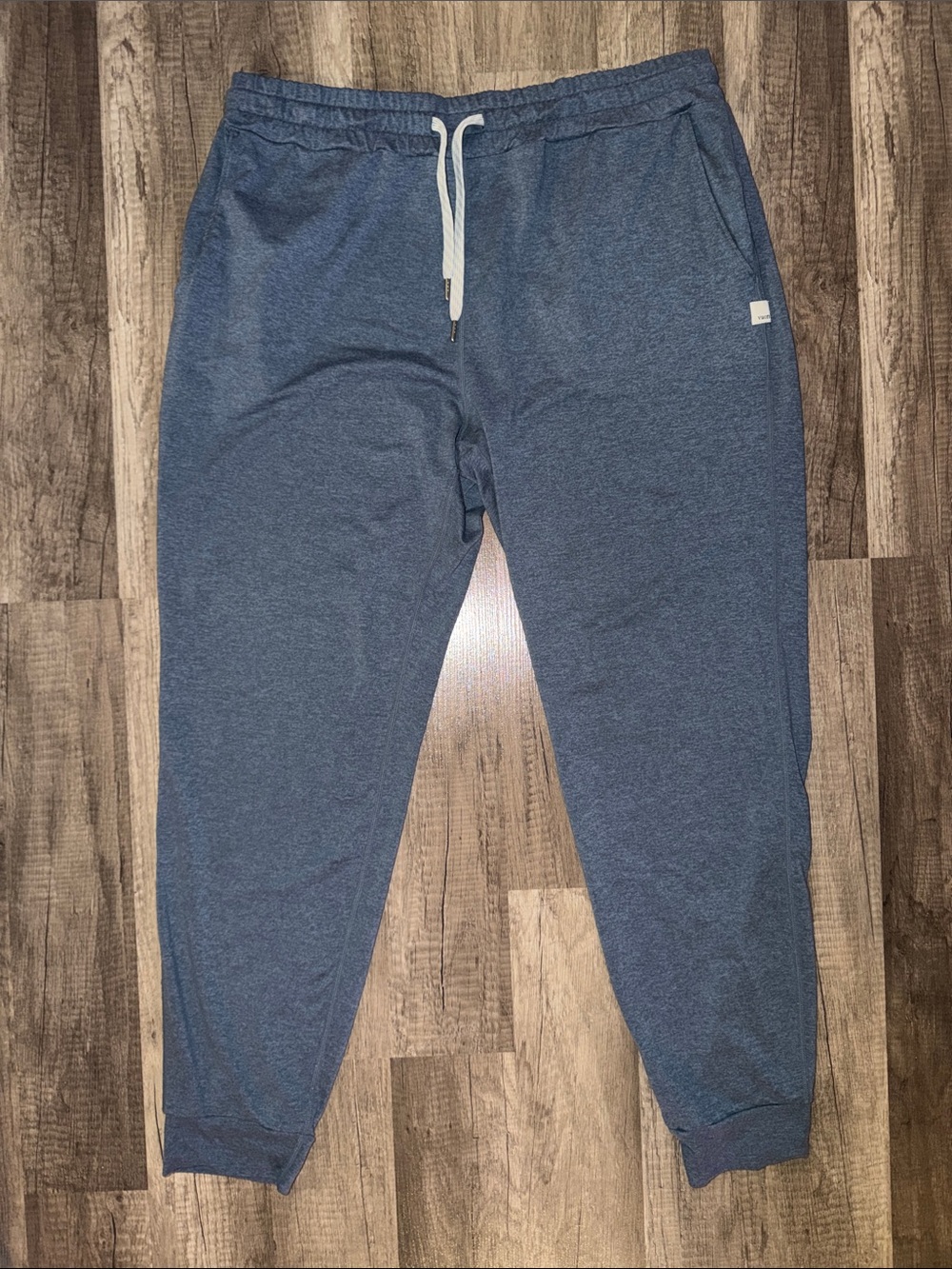 Vuori Women’s Performance Jogger Sweatpants- Blue Heather- Size Med- EUC